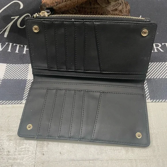 Nine West wallet - Picture 2 of 6